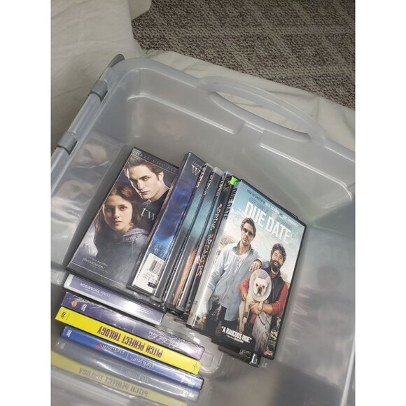 Lot of 22 DVDS New and Used Great Condition - Picture 1 of 4